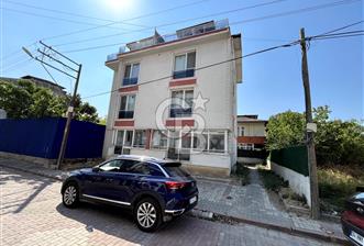 İZMİT SANAYİ MAHALLESİ'NDE 2+1 SATILIK ÇATI DUBLEKS DAİRE 