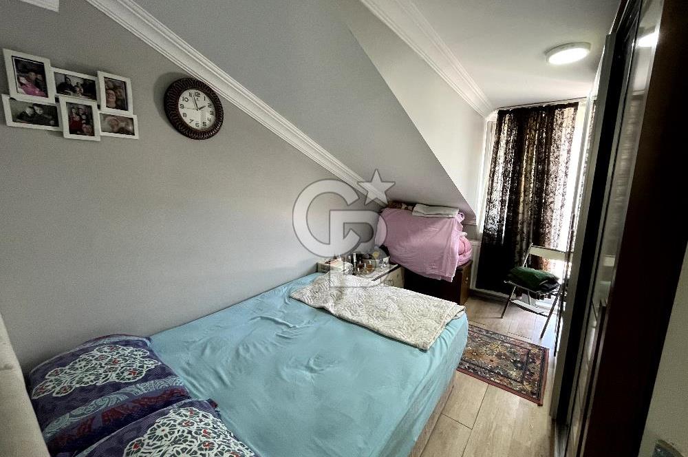 İZMİT SANAYİ MAHALLESİ'NDE 2+1 SATILIK ÇATI DUBLEKS DAİRE 
