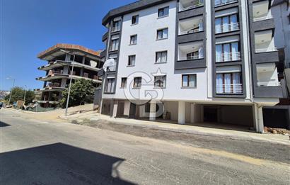 ÇEKMEKÖY ÇAVUŞBAŞI CADDESİ 210 M2 DEPOLU SATILIK DÜKKAN