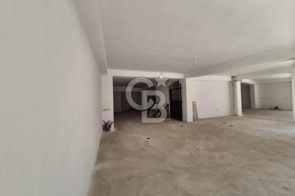 ÇEKMEKÖY ÇAVUŞBAŞI CADDESİ 210 M2 DEPOLU SATILIK DÜKKAN