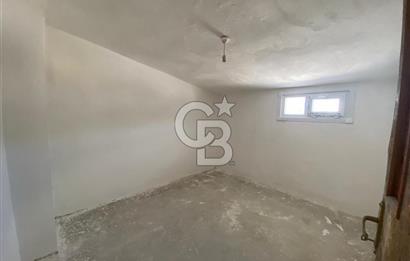 ESENKÖY PAPAZ MEVKİİ DE DENİZ MANZARALI ÇATI DUBLEKS DAİRE