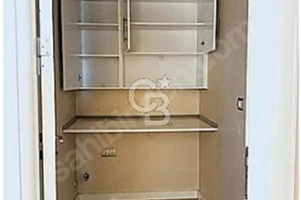 YAŞAMKENT TE MERKEZİ KONUMDA SATILIK 4+1 BOŞ FIRSAT DAİRE