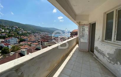ESENKÖY PAPAZ MEVKİİ DE DENİZ MANZARALI ÇATI DUBLEKS DAİRE