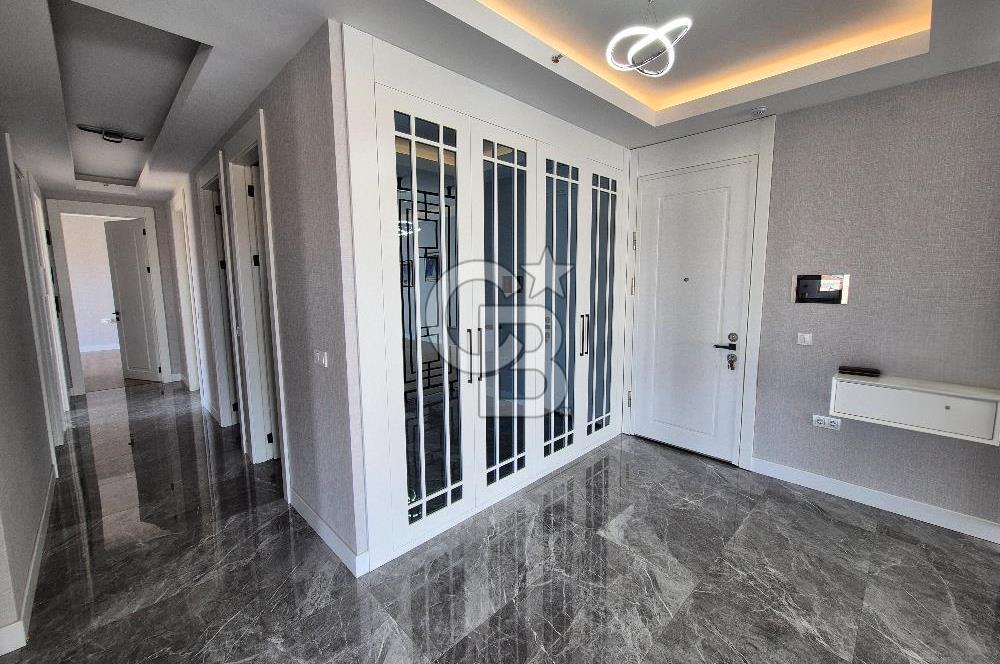 YAŞAMKENT AKINCI KULE LÜKS YAPILI,EKSTRALI BOŞ SATILIK 4+1 DAİRE