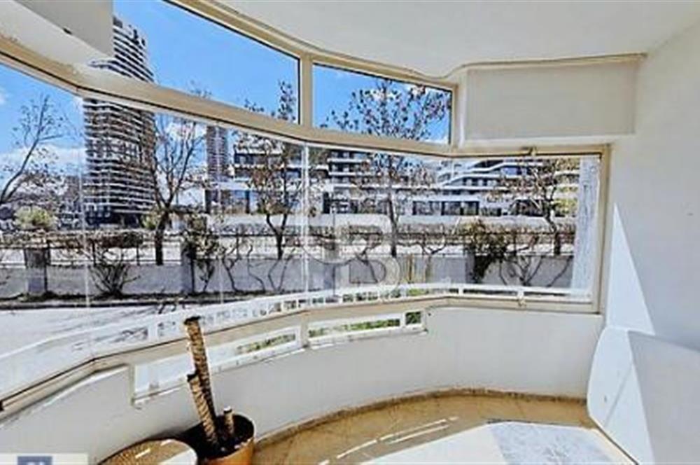 PARK CADDESİ ATABİLGE SİTESİNDE BAKIMLI 4+1 DAİRE