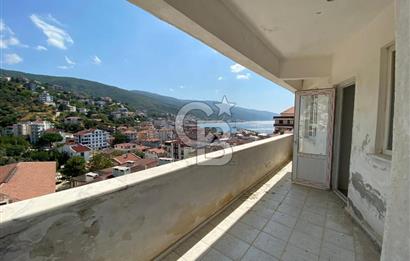 ESENKÖY PAPAZ MEVKİİ DE DENİZ MANZARALI ÇATI DUBLEKS DAİRE