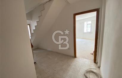 ESENKÖY PAPAZ MEVKİİ DE DENİZ MANZARALI ÇATI DUBLEKS DAİRE