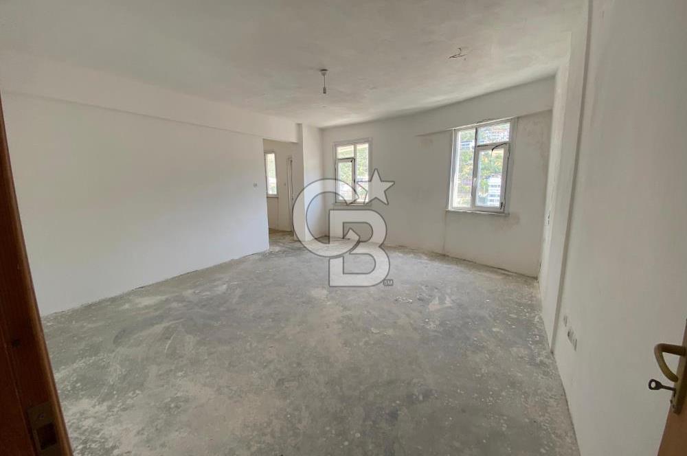 ESENKÖY PAPAZ MEVKİİ DE DENİZ MANZARALI ÇATI DUBLEKS DAİRE