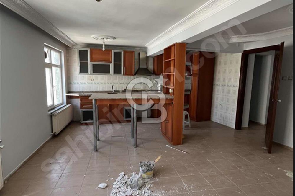 BİGA ÇAN CADDESİ KÖŞE BİNA SATILIK 3+1