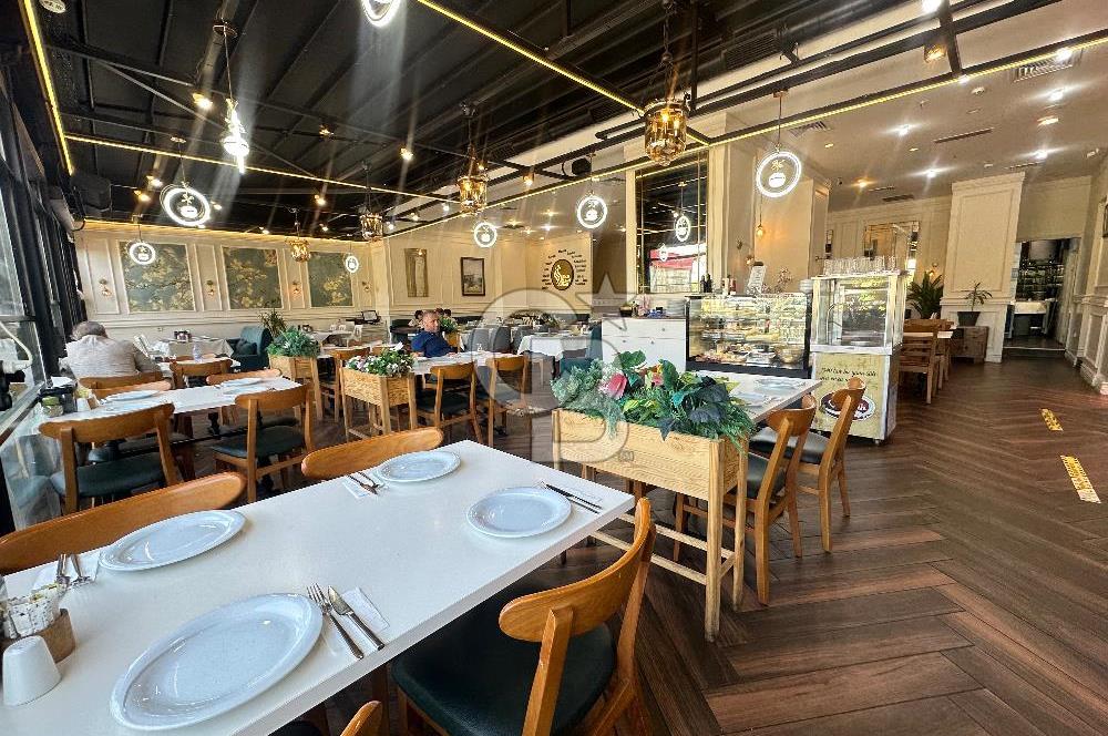 BRANDİUM AVM DE 220 M2 NET DEVREN KİRALIK RESTAURANT