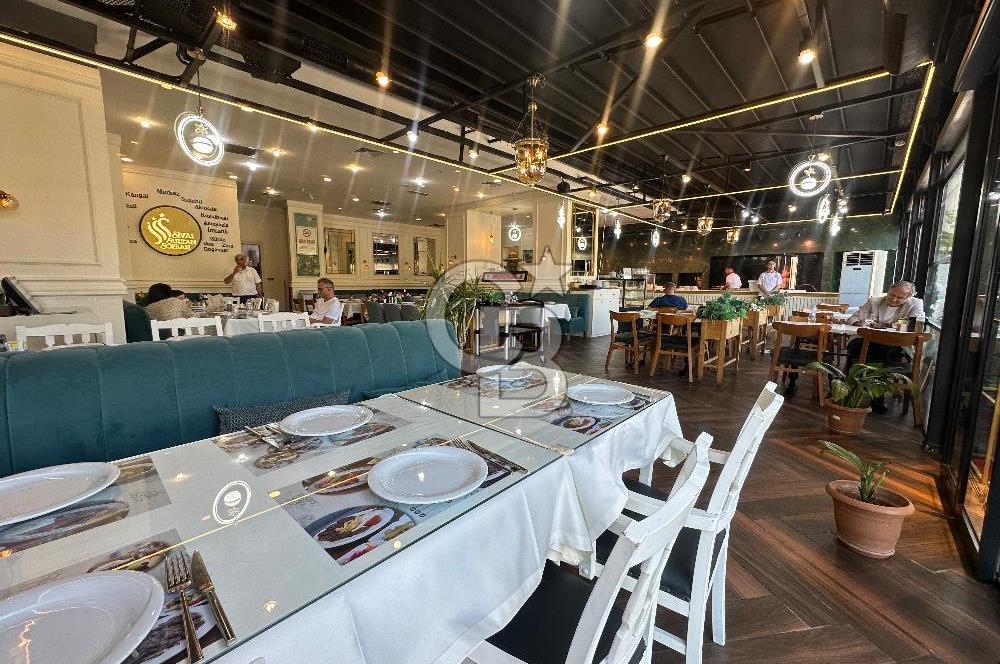 BRANDİUM AVM DE 220 M2 NET DEVREN KİRALIK RESTAURANT