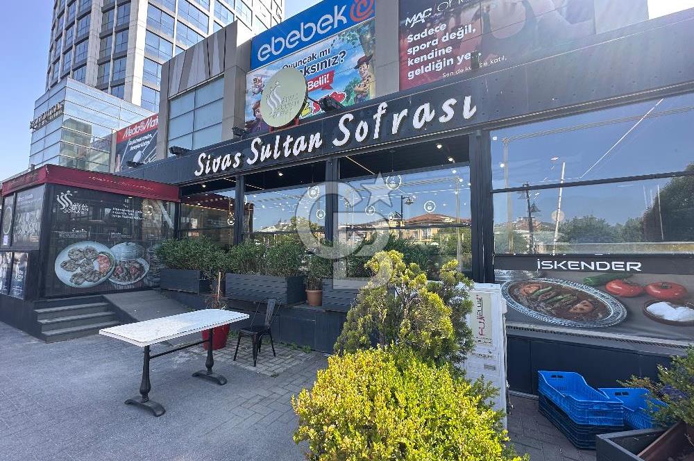 BRANDİUM AVM DE 220 M2 NET DEVREN KİRALIK RESTAURANT