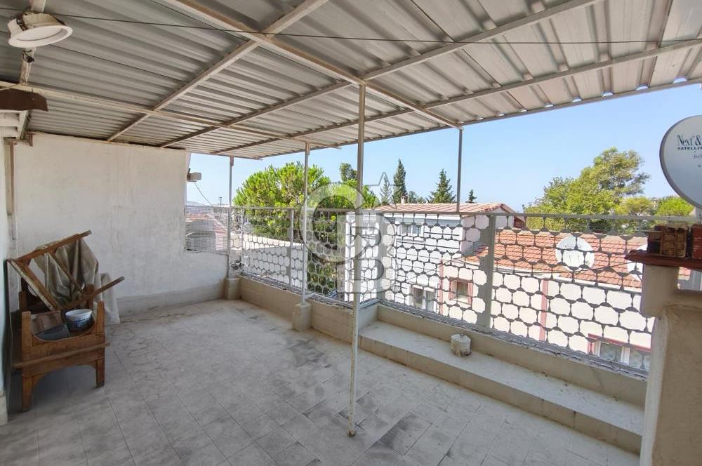 YENİFOÇA GENCELLİ SAHİLİNE YÜRÜME MESAFESİNDE SATILIK 3+1 DUBLEKS YAZLIK
