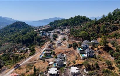 CB MARİNA'DAN MARMARİS BELDİBİNDE SATILIK İMARLI 864 M2 ARSA