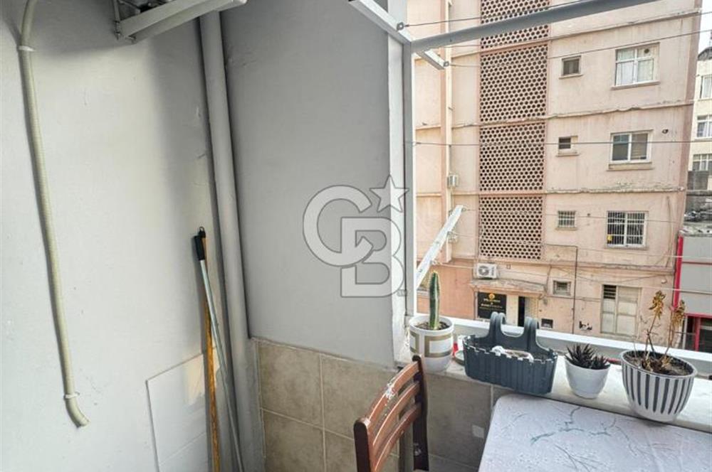 Reşatbeyde 4+1 Geniş ve Hasarsız Daire Satılık