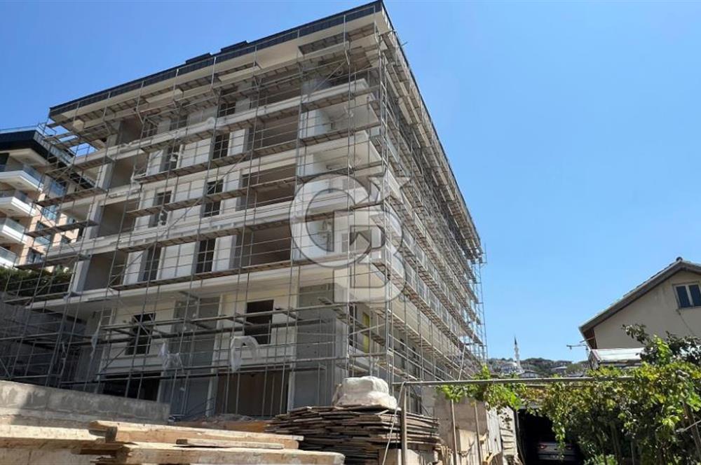 ÜSKÜDAR BURHANİYE'DE SATILIK 3+1 KISMI DENİZ VE BOĞAZ MANZARALI DAİRE