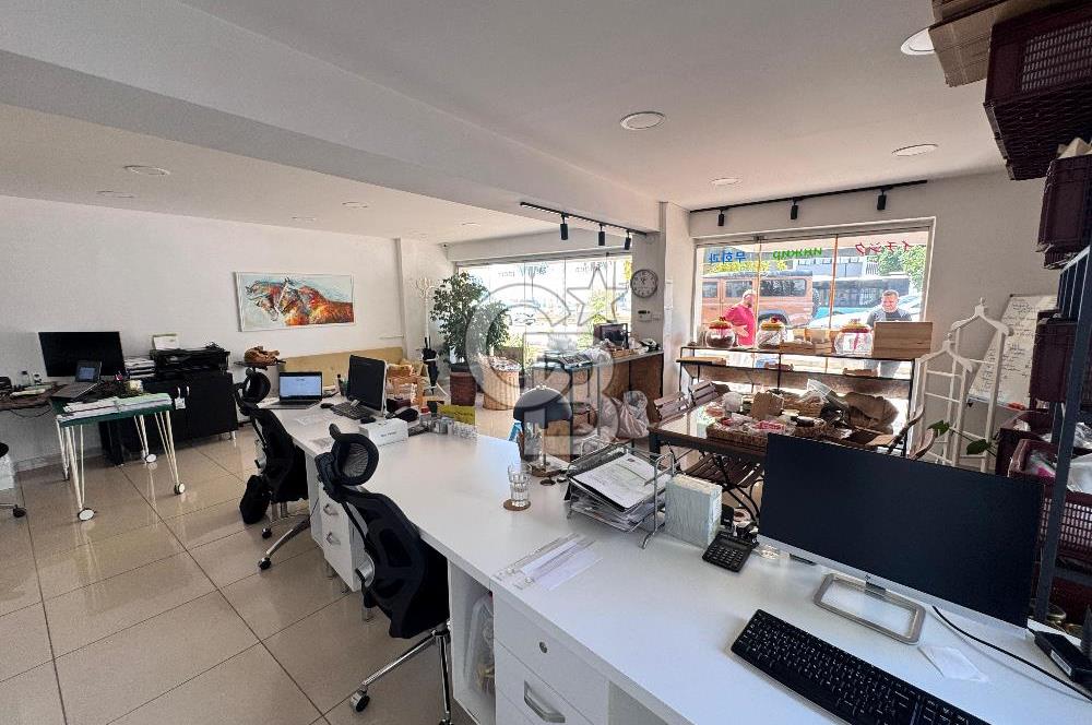 Işıklar Caddesi Üzerinde Tabela Değeri Yüksek Kiralık İşyeri