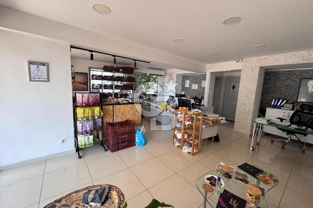 Işıklar Caddesi Üzerinde Tabela Değeri Yüksek Kiralık İşyeri