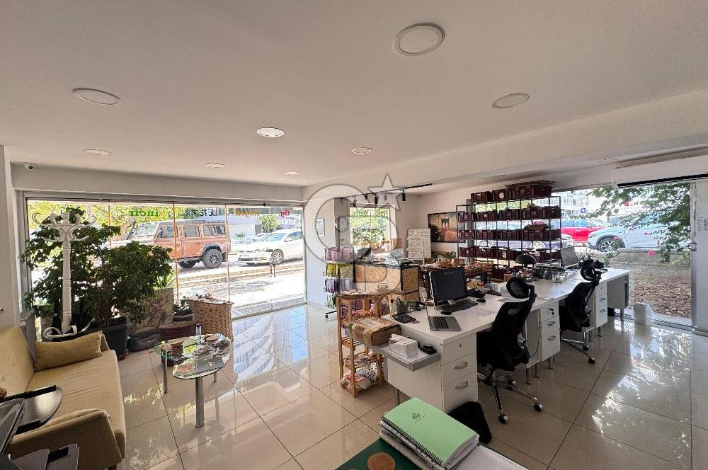 Işıklar Caddesi Üzerinde Tabela Değeri Yüksek Kiralık İşyeri