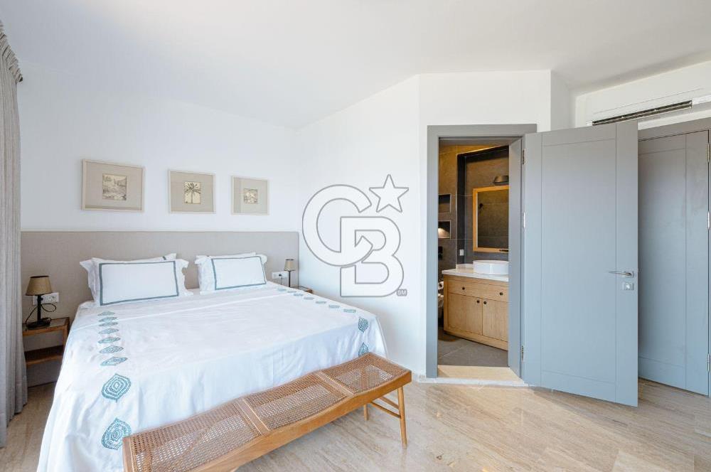 CB CLASS BODRUM GÜNDOĞAN KENDİ SAHİLİ OLAN SATILIK VİLLA