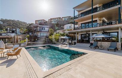 CB CLASS BODRUM GÜNDOĞAN KENDİ SAHİLİ OLAN SATILIK VİLLA