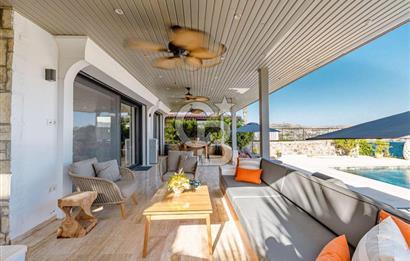 CB CLASS BODRUM GÜNDOĞAN KENDİ SAHİLİ OLAN SATILIK VİLLA