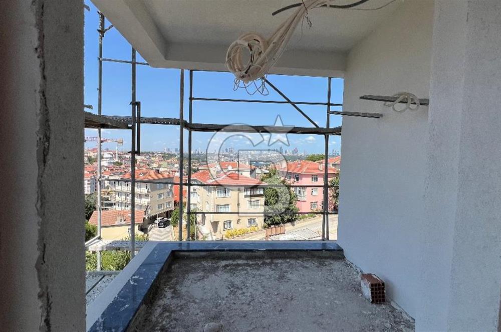 ÜSKÜDAR BURHANİYE'DE SATILIK 3+1 KISMI DENİZ VE BOĞAZ MANZARALI DAİRE
