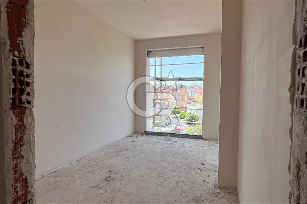 ÜSKÜDAR BURHANİYE'DE SATILIK 3+1 KISMI DENİZ VE BOĞAZ MANZARALI DAİRE