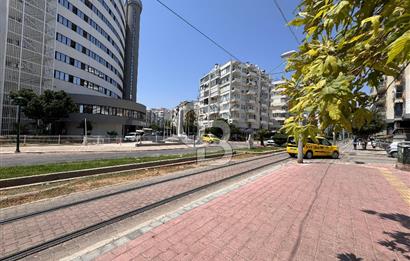 Işıklar Caddesi Üzerinde Tabela Değeri Yüksek Kiralık İşyeri