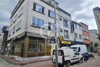 YENİKAPI İSKELE YAKINI TURİZM BÖLGESİNDE SATILIK KOMPLE BİNA