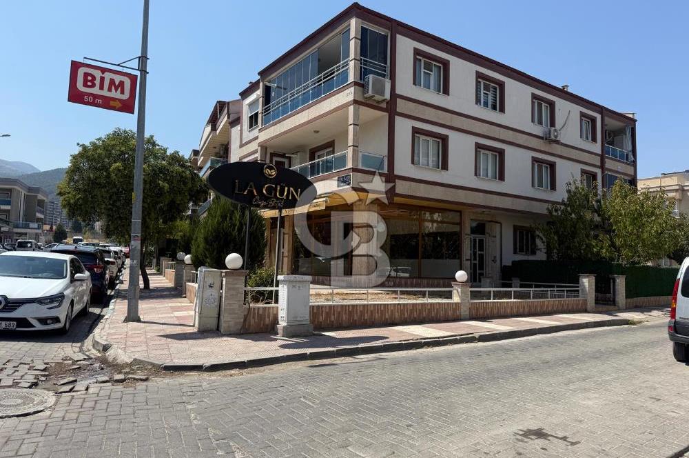 YUNUSEMRE 75. YIL MAH. CADDE ÜSTÜ KÖŞE KONUMDA KİRALIK DÜKKAN