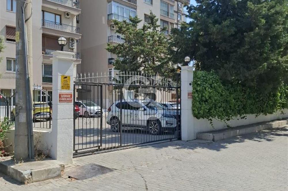 Narlıdere,Narlı Mahallesinde,Konumu Muhteşem Geniş Daire