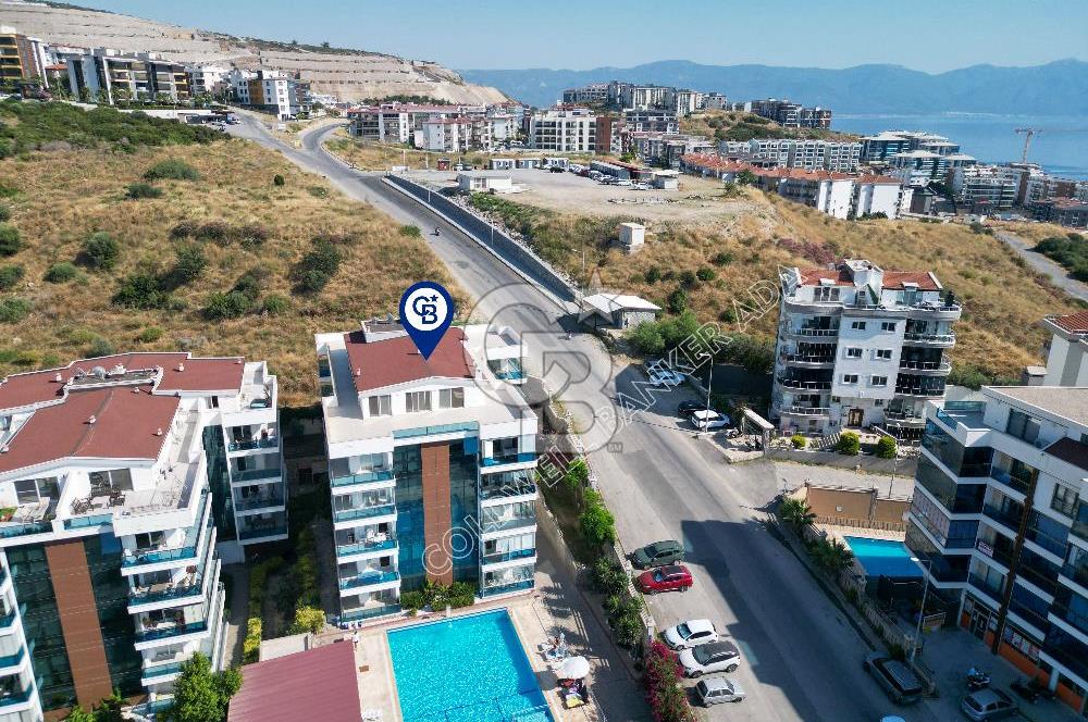 KUŞADASI ÇATI DUBLEKS DENİZ MANZARALI ÖZEL OTOPARKLI 4+1 DAİRE