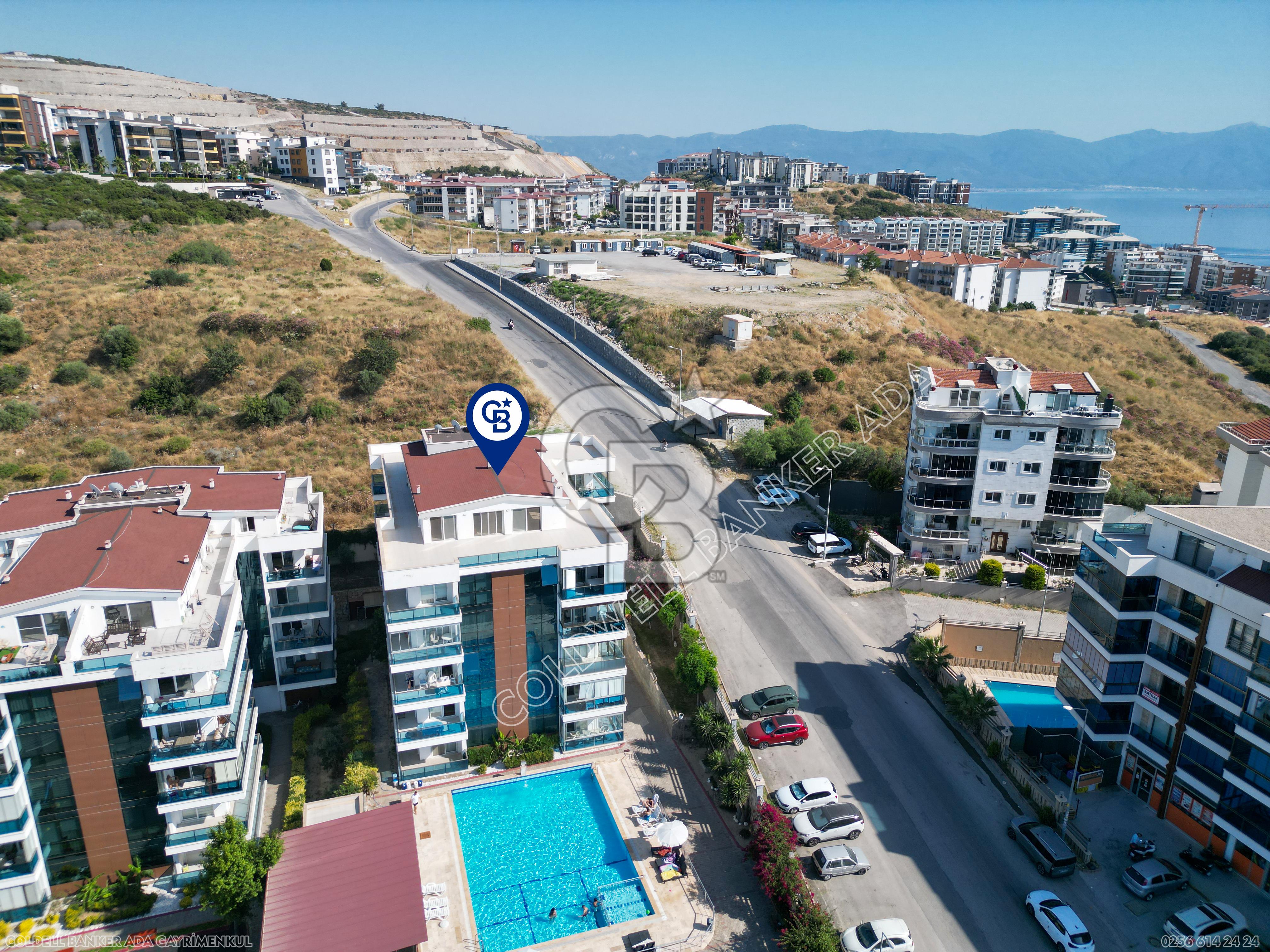 KUŞADASI ÇATI DUBLEKS DENİZ MANZARALI ÖZEL OTOPARKLI 4+1 DAİRE