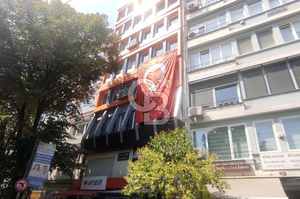 BAHARİYE CADDESİ’NDE, 1. KATTA, TABELA DEĞERİ YÜKSEK BAKIMLI OFİS