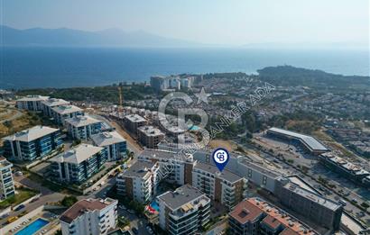 KUŞADASI PANORAMİK DENİZ MANZARALI SİTEDE ÇATI KATI 3+1 DAİRE