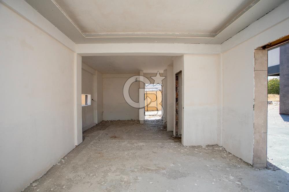 Foça Yenibağarası'nda Satılık 3+1 Müstakil Villa