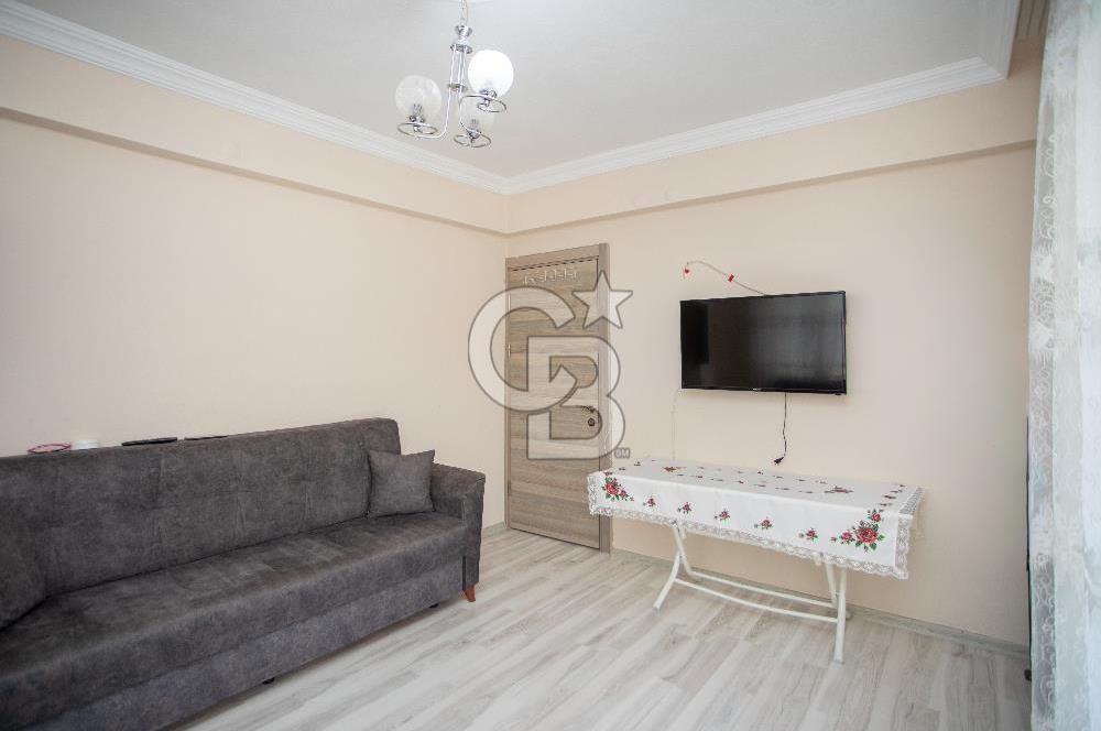 Foça Bağarası Kazım Dirik Mah. Satılık 2+1 Bahçe Katı Daire