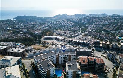 KUŞADASI PANORAMİK DENİZ MANZARALI SİTEDE ÇATI KATI 3+1 DAİRE