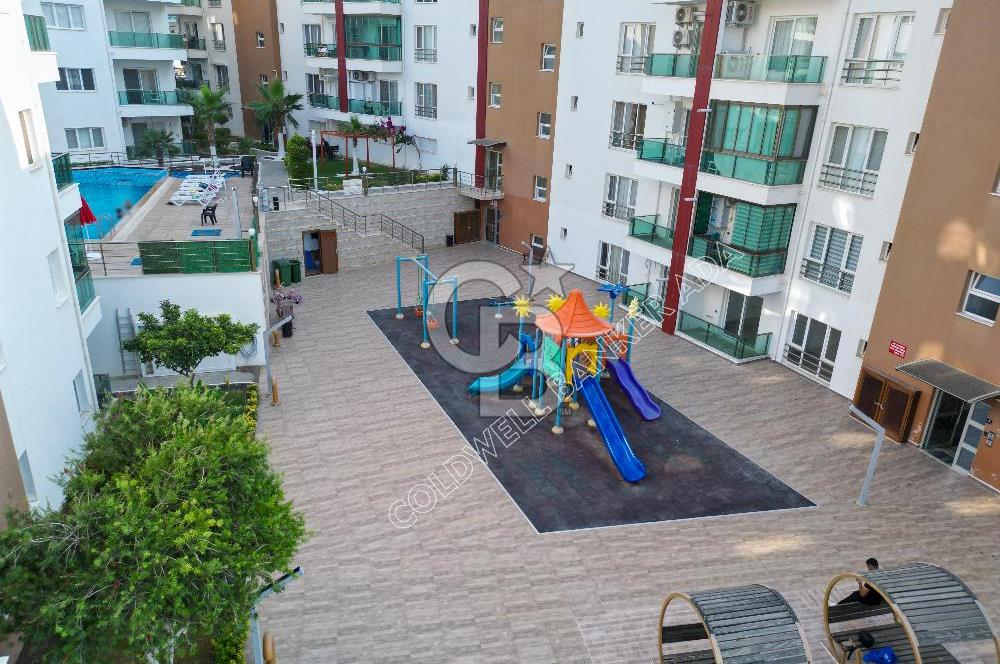 KUŞADASI PANORAMİK DENİZ MANZARALI SİTEDE ÇATI KATI 3+1 DAİRE