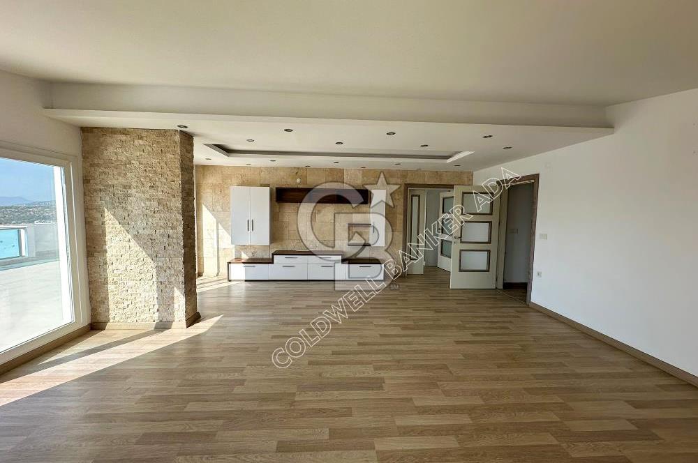 KUŞADASI ÇATI DUBLEKS DENİZ MANZARALI ÖZEL OTOPARKLI 4+1 DAİRE