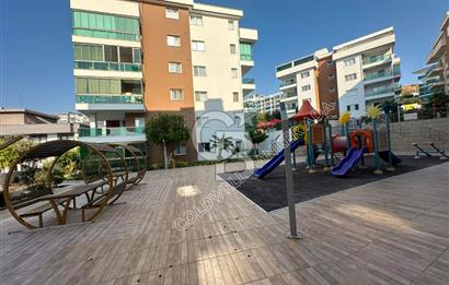 KUŞADASI PANORAMİK DENİZ MANZARALI SİTEDE ÇATI KATI 3+1 DAİRE