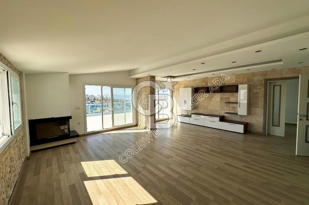 KUŞADASI ÇATI DUBLEKS DENİZ MANZARALI ÖZEL OTOPARKLI 4+1 DAİRE