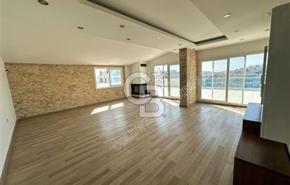 KUŞADASI ÇATI DUBLEKS DENİZ MANZARALI ÖZEL OTOPARKLI 4+1 DAİRE