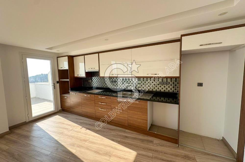 KUŞADASI PANORAMİK DENİZ MANZARALI SİTEDE ÇATI KATI 3+1 DAİRE