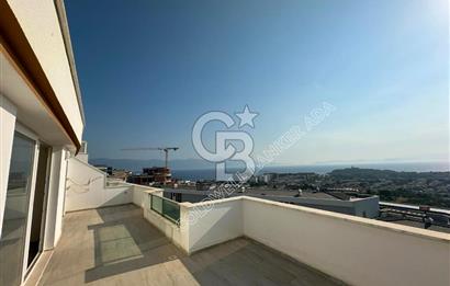 KUŞADASI PANORAMİK DENİZ MANZARALI SİTEDE ÇATI KATI 3+1 DAİRE