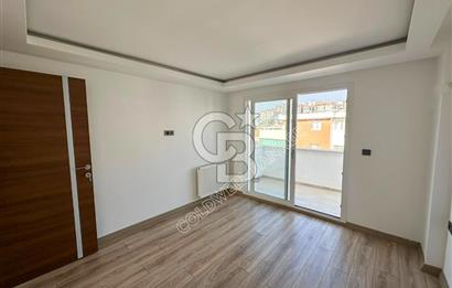KUŞADASI PANORAMİK DENİZ MANZARALI SİTEDE ÇATI KATI 3+1 DAİRE