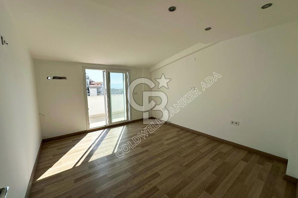 KUŞADASI ÇATI DUBLEKS DENİZ MANZARALI ÖZEL OTOPARKLI 4+1 DAİRE