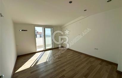 KUŞADASI ÇATI DUBLEKS DENİZ MANZARALI ÖZEL OTOPARKLI 4+1 DAİRE