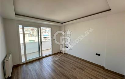 KUŞADASI PANORAMİK DENİZ MANZARALI SİTEDE ÇATI KATI 3+1 DAİRE